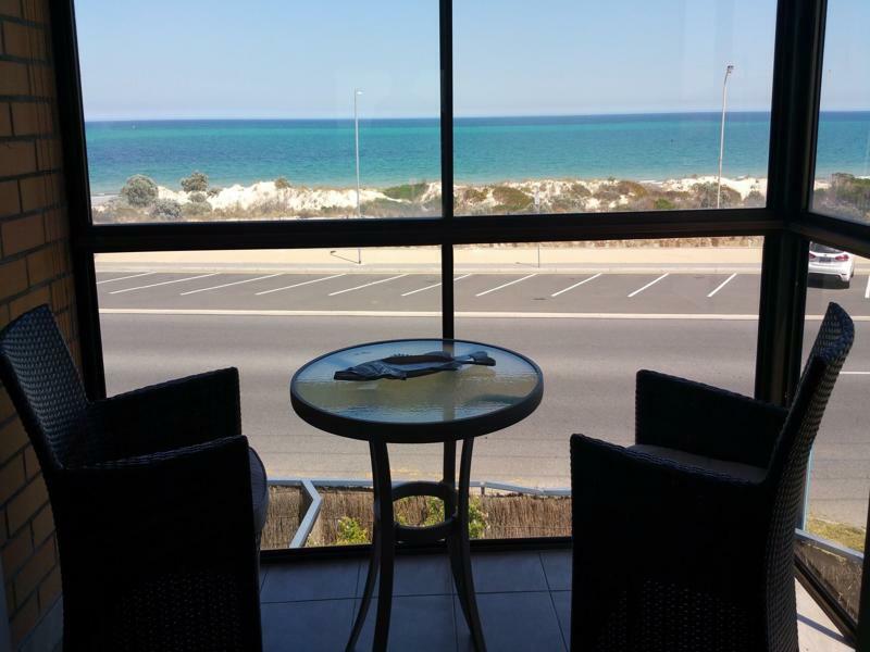Acushla Accommodation Esplanade Living Self Check-In Self Check-Out West Beach Extérieur photo